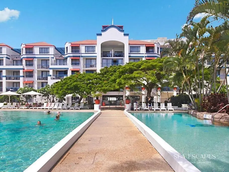 Calypso - Classic Resort Style Apartment - Steps From The Beach! 골드코스트