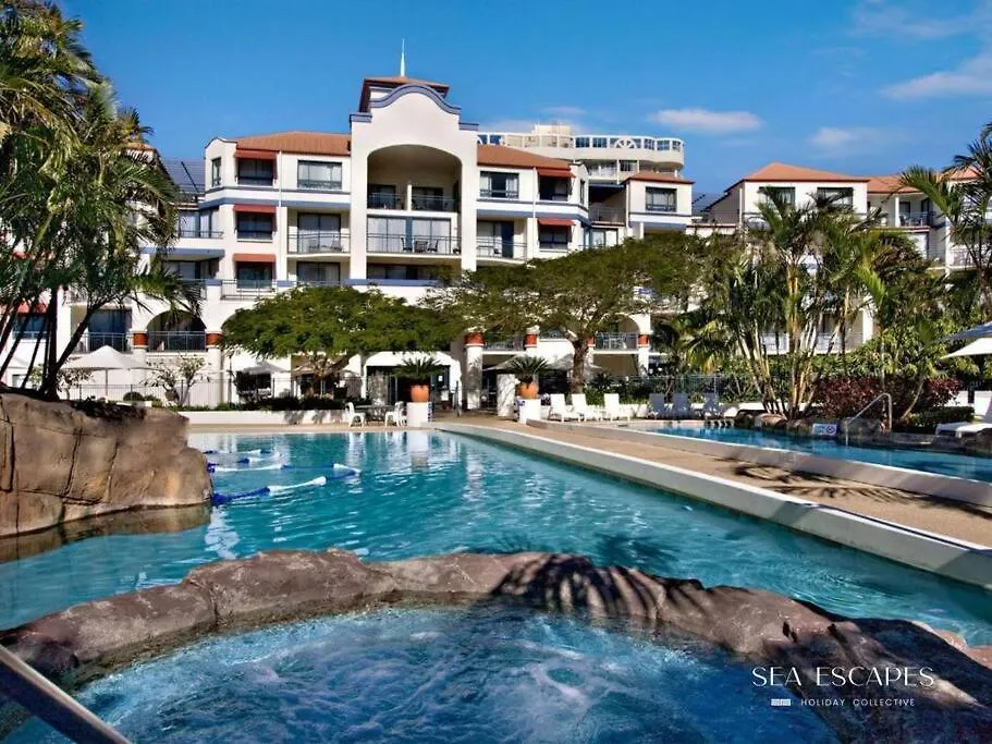 Calypso - Classic Resort Style Apartment - Steps From The Beach! 골드코스트